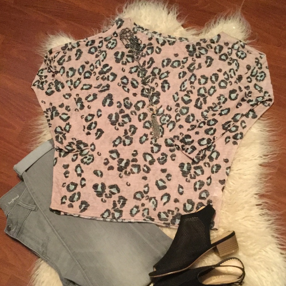 Boutique top. Pink animal print top cold shoulder - Picture 2 of 4
